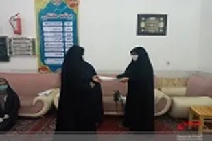 تجلیل از ٨ نفر از بسبجیان پایگاه ام فروه حوزه نرجس خاتون (س)