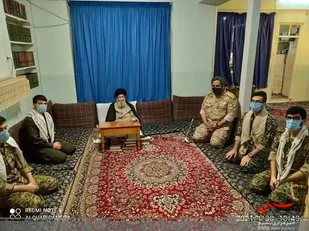 دیدار دانش آموزان بسیجی با آیت الله علوی گرگانی