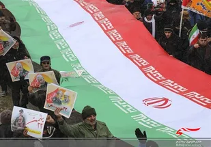 دهه مبارک فجر فرصت مناسبی برای تبیین شاخصه های انقلاب اسلامی است