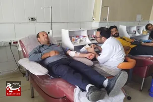 اهدا نذر خون کارکنان بسیج حوزه شهید مقصودی ادارات همدان