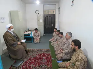 نباید جامعه از سیره شهدا فاصله بگیرد