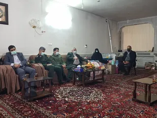دیدار مسئولان با خانواده شهیدان استکی و علی بابایی در شهرکرد