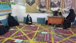 برپایی میز خدمت در پایگاه عفاف حوزه عصمتیه یزد