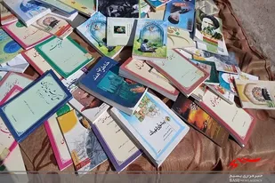 نمایشگاه کتاب و محصولات صنایع دستی در زاهدان