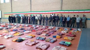 همدلی برای ساختن آینده؛ توزیع ۱۲۰۰ بسته لوازم&zwnj;التحریر میان دانش&zwnj;آموزان نیازمند ششتمد