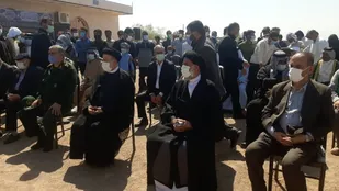 با کمک نیرو&zwnj;های بسیجی آب به روستای جفیر رسید