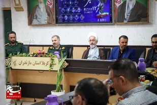 نشست صمیمی فرمانده سپاه کربلا مازندران با خبرنگاران و اصحاب رسانه