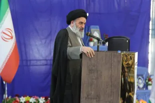 هرکجا که دشمن را دوست جلوه دادند ضربه خوردیم