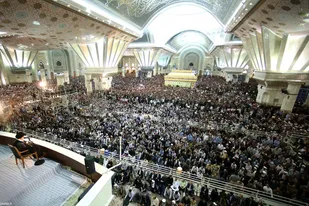 اعزام ۶۰۰۰ زائر از استان زنجان به مرقد مطهر امام خمینی(ره)