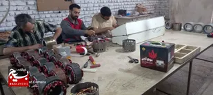 مبتکر تایبادی که با دست خالی، موتور ضد آب تولید می&zwnj;کنند+فیلم