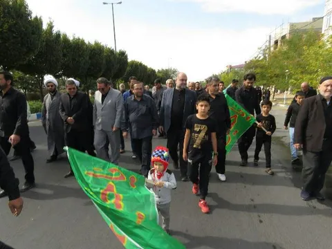 پیاده روی جاماندگان اربعین در شهرستان فراهان