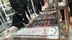 ادای احترام سردار قاآنی به مقام شامخ شهید سلیمانی