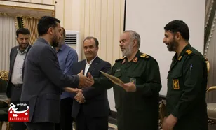 همایش تقدیر از دست اندرکاران راهیان نور استان قم برگزار شد