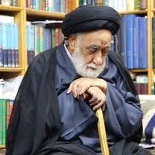 انسان موفق مغرور نیست و در مشکلات به ولایت اهل بیت(ع) متوسل می شود