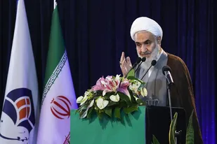 تمدن اسلامی در کنار رود معارف امیرالمومنین(ع) شکل می گیرد/ برای تغییر دیدگاه مذاکره نمی کنیم