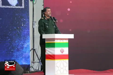 برگزاری اجلاسیه ۱۰۰۰ شهید دانش‌آموز و معلم استان قم با حضور پرشور دانش‌آموزان به همت و دبیری سازمان بسیج دانش آموزی استان قم