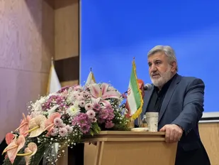 احیای الگوی زن مسلمان در گام دوم انقلاب؛ نقش زنان در تربیت و جامعه&zwnj;سازی