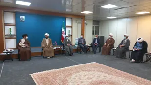 نشست شورای زکات شهرستان پیشوا در دفتر امام جمعه/ تقدیر از عاملان برتر زکات
