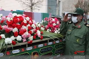 آیین تشیع پیکر دو شهید گمنام همزمان با سالروز شهادت حضرت زهرا (س) در شهر هشتگرد برگزار شد