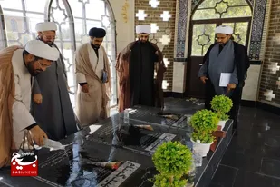 غبارروبی مزار شهدای گمنام شهرستان فامنین