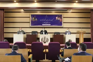 بررسی وضعیت انبارهای شهرستان ری در جلسه مبارزه با قاچاق کالا و ارز