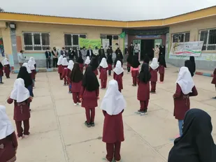 نواختن زنگ ایثار و مقاومت در مدارس سطح شهرستان میامی+ تصاویر