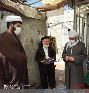 اهداء لوح تقدیر به روحانیون فعال بسیجی در روانسر