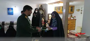 تجلیل از مادران و همسران شهدا در چالوس