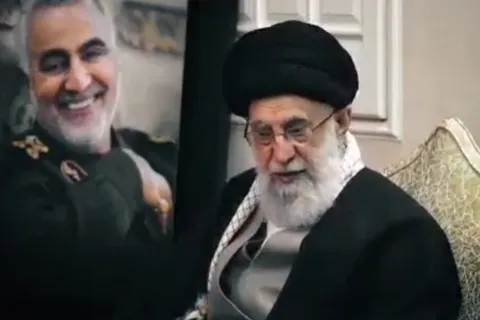 بیانات رهبر انقلاب در منزل سپهبد شهید حاج قاسم سلیمانی