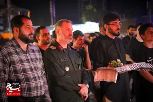 زنده نگه داشتن یاد شهدا با بهره گیری از ظرفیت هنر خودش بزرگترین اثر ماندگار است