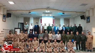 تجلیل از ۱۵ سرباز در قالب طرح شهید سلیمانی به مناسبت هفته دفاع مقدس