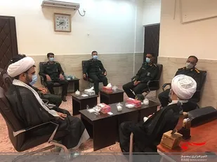 دیدار فرمانده یگان حفاظت هواپیمایی سپاه فرودگاه  قشم و مسئول نمایندگی با امام جمعه
