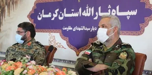 نیروهای مسلح با دیدگاه عاشورایی بن بست ها را می شکنند