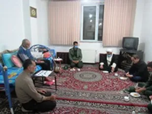 دیدار و سرکشی سردار سپهری از خانواده شهید خارزنی در نایین