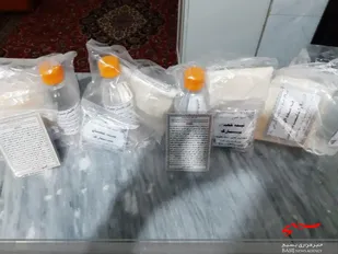 توزیع ۱۰۰بسته ماسک و محلول ضدعفونی توسط جهادگران پایگاه معصومیه ۹