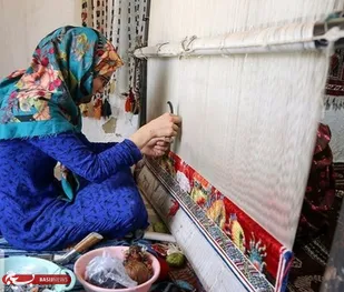 دردنامه ترکمن صحرا، دستانی که برای &laquo;تاج&zwnj;گزل&raquo; خاطره می&zwnj;بافند، اما برای دلالان پول