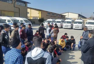 بازدید دانش آموزان از شرکت خورشید مشرق ایرانیان در شهرک صنعتی شکوهیه