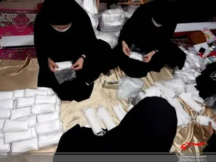 بیش از ۱۰۰۰ عدد ماسک رایگان بین نیازمندان در منطقه مهرشهر توزیع شد