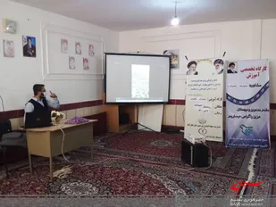 برگزاری کلاس آموزش کاشت زعفران در نظرآباد+تصاویر