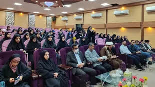 معلم می&zwnj;تواند یک ملت را به سمت و سوی صحیح هدایت کند