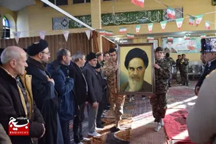 برگزاری آیین گلباران تمثال امام راحل در مرند