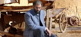 مسئولان در خصوص توقف اکران فیلم پاسخگو باشند/چرا هلوکاست ایرانی در کتب تاریخی و درسی نیامده است/نصف جمعیت ایران از بین رفتند