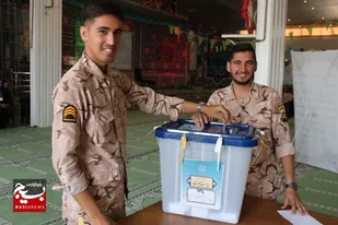 حضور سربازان وظیفه تیپ ۱۲ سمنان در انتخابات ریاست جمهوری