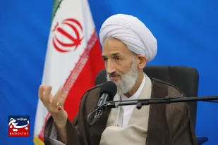 استکبار با القای شبهات به دنبال دین زدایی از امت مسلمان است