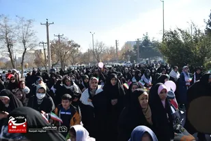 همایش بزرگ پیاده&zwnj;روی خانوادگی و اجتماع &laquo;دختران حاج قاسم&raquo; در همدان برگزار شد