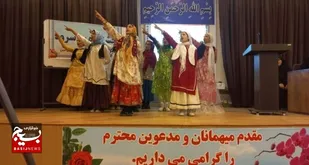 رقابت گروه سرود دانش&zwnj;آموزی در جشنواره سرود نمین
