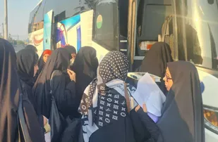 اعزام بیش از 40 نفر از بانوان بسیجی شهرستان جاسک به مشهد مقدس