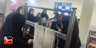 فعالیت ۲۵۰ هنرمند صنایع&zwnj;دستی در کارگاهای مشاغل خانگی/برگزاری آموزش گلیم&zwnj; بافی در کوهسرخ