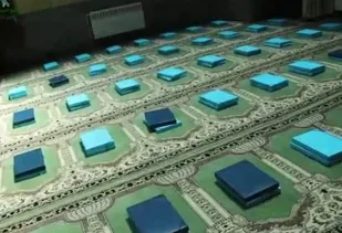 توزیع لوازم التحریر بین دانش آموز مناطق محرم شهرستان کرمان