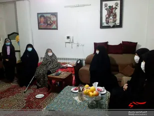دیدار خواهران حوزه مقاومت بسیج نرجس خاتون (س) با مادر شهید رستگار